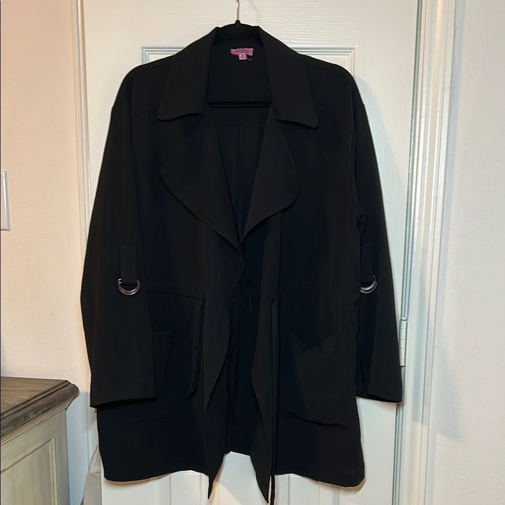 Mi Ami for Francesca’s women’s Long Sleeve Jacket Cover Up. Size Medium.